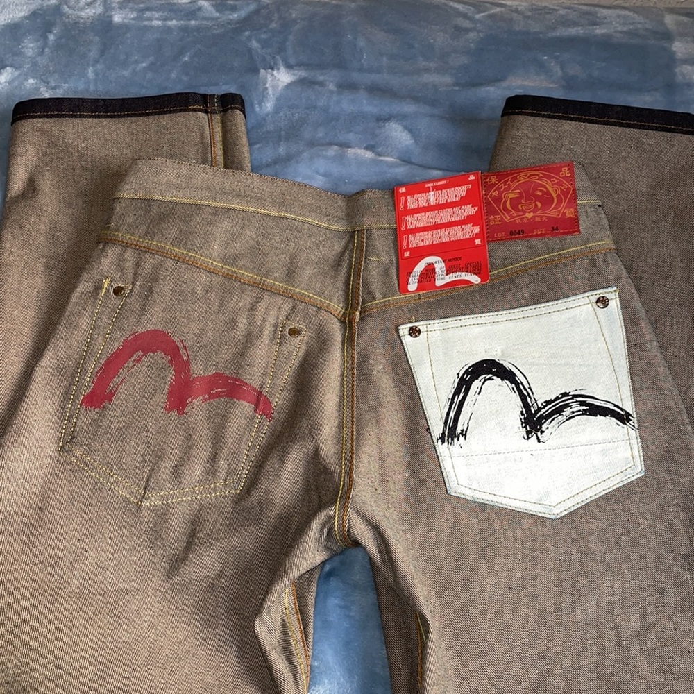 Men’s EVISU jeans - Picture 7 of 8